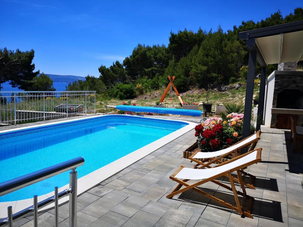 Villa Sara With Sea View And Private Heated Pool Omiš Exteriér fotografie