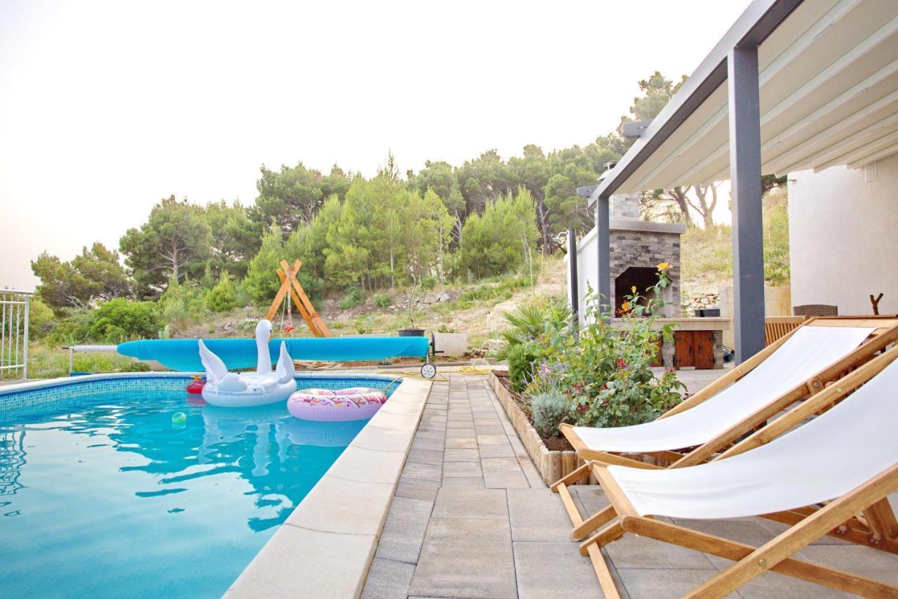 Villa Sara With Sea View And Private Heated Pool Omiš Exteriér fotografie