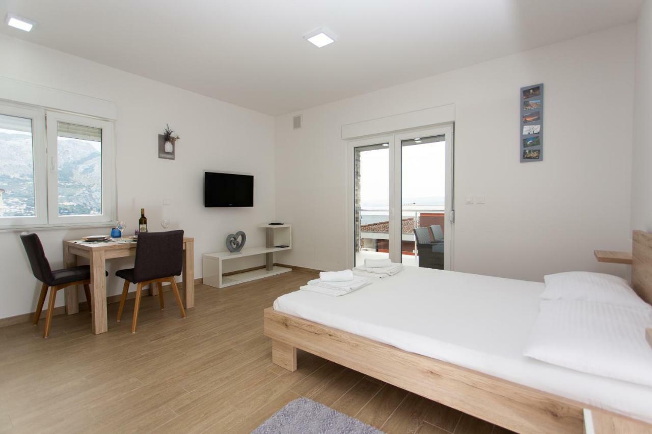 Villa Sara With Sea View And Private Heated Pool Omiš Exteriér fotografie