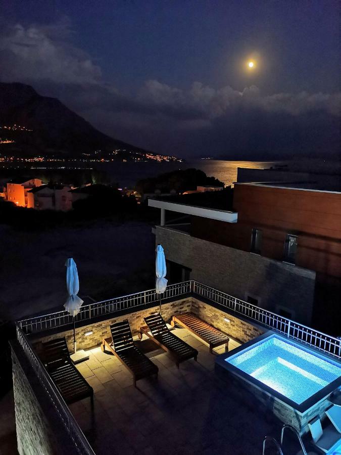 Villa Sara With Sea View And Private Heated Pool Omiš Exteriér fotografie